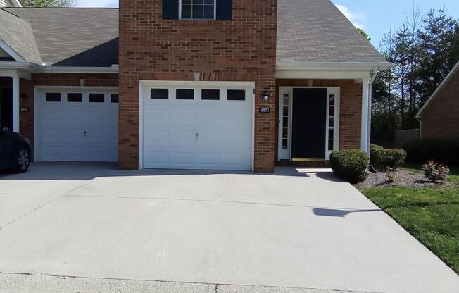 Knoxville 37921 - 2 bedroom, 2.5 bath Townhome - Contact Sharon Arnwine (865) 313-7215