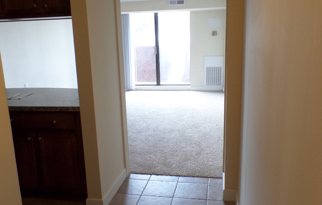 2 beds, 1 bath, 760 sqft, $1,900, Unit 1-0503