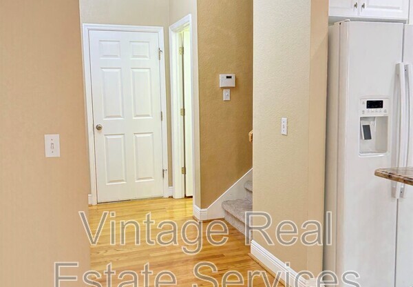 2856 BAYSHORE TRL DR