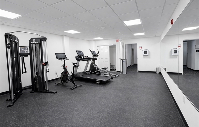 2 beds, 2 baths, 921 sqft, $4,500, Unit 505