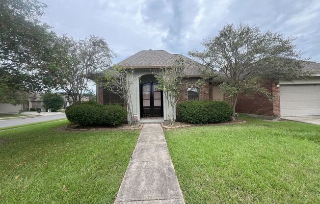 3 bedroom, 2 bathroom home located in Baton Rouge, LA.