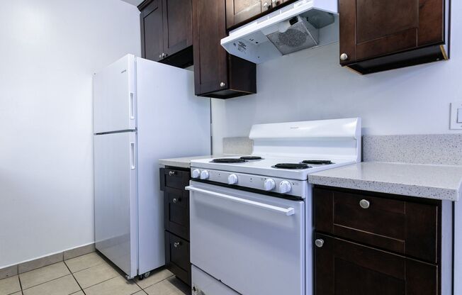 La Seine Apartments, LLC