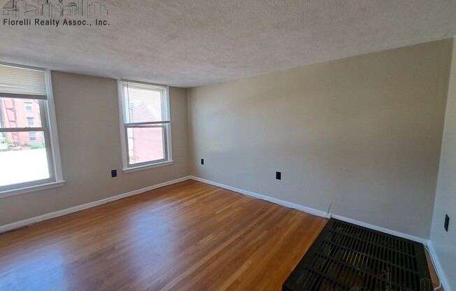 18 PARMENTER ST