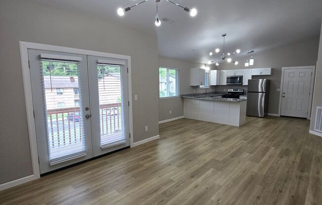 2 beds, 1.5 baths, 1,076 sqft, $1,429, Unit 048