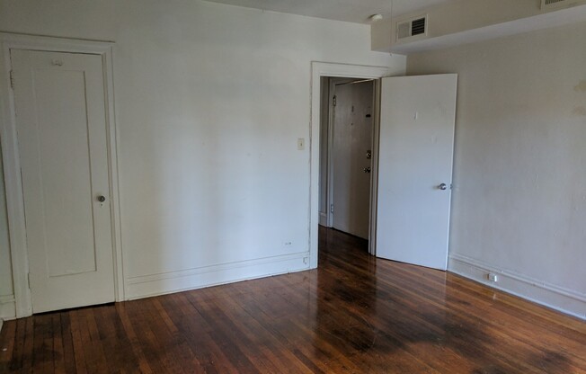 1 bed, 1 bath, $1,195, Unit Apt. 07