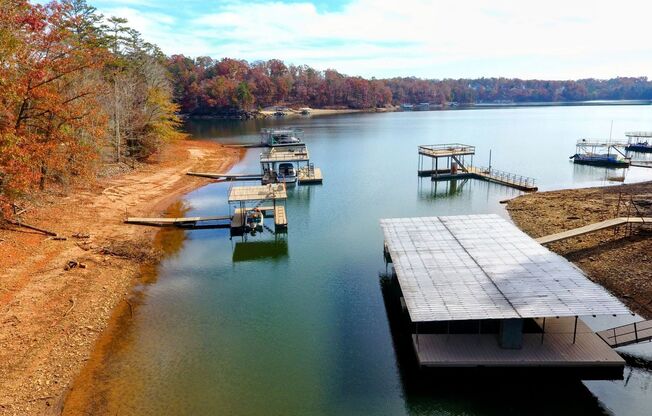 Lake Retreat for Lease | 3 Bedrooms 2 bathrooms | Tri-Slip Dock Access |SMALL PETS ALLOWED