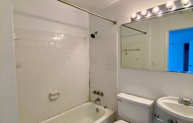 1 bed, 1 bath, 550 sqft, $1,350, Unit 963-203