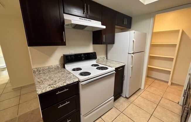 2 beds, 1 bath, 950 sqft, $1,299, Unit 106