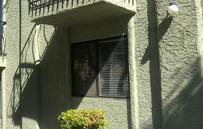 3 Bedroom 1.5 Bathroom  Near  East Lake Mead Blvd & North Hollywood