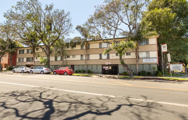 Apartments in Los Angeles Exterior