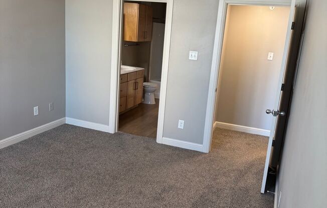 2 beds, 2 baths, 947 sqft, $1,399, Unit 3A-1305