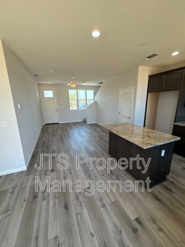 5 OAK MNR WAY