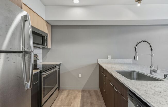 1 bed, 1 bath, 587 sqft, $1,975, Unit 703