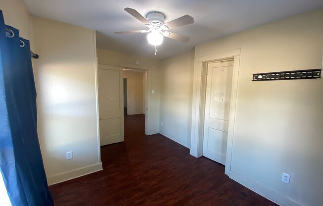 2 beds, 1 bath, $695