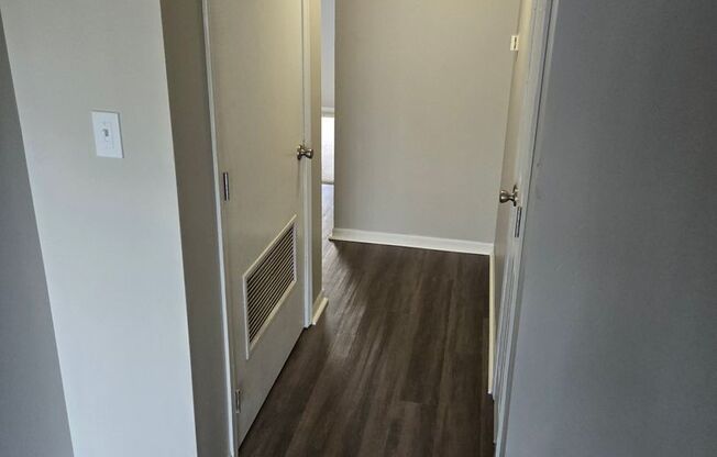 2 beds, 1 bath, 850 sqft, $1,120, Unit Apt. 312