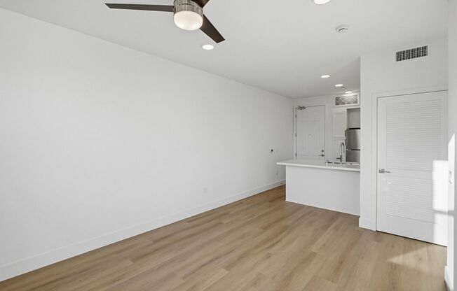 1 bed, 1 bath, 519 sqft, $1,795, Unit 1207