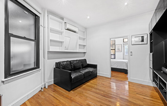 212 E 84 ST