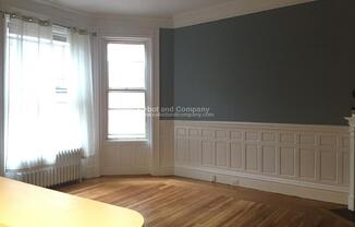 295 Newbury St