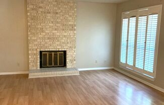 1 bed, 1 bath, 800 sqft, $1,075, Unit Braesview 11843 Unit 1812