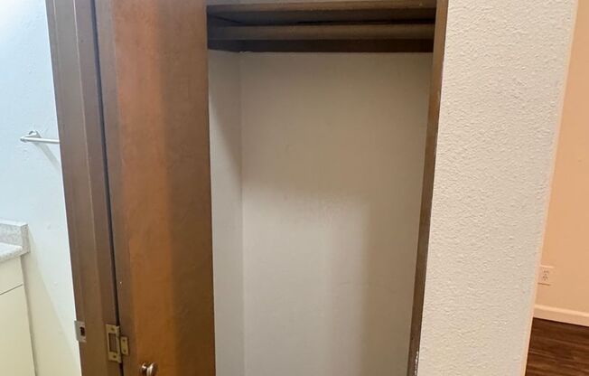 Studio, 1 bath, 250 sqft, $750, Unit 104