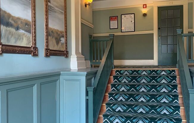 Historic Charm in the Heart of NW Portland | Studio with In-Unit W/D! Move In Special $500 Off!