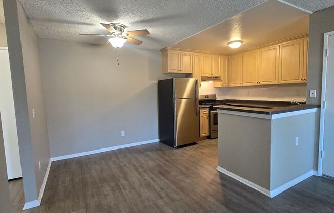 2 beds, 1.5 baths, 840 sqft, $2,295, Unit 648 - 49