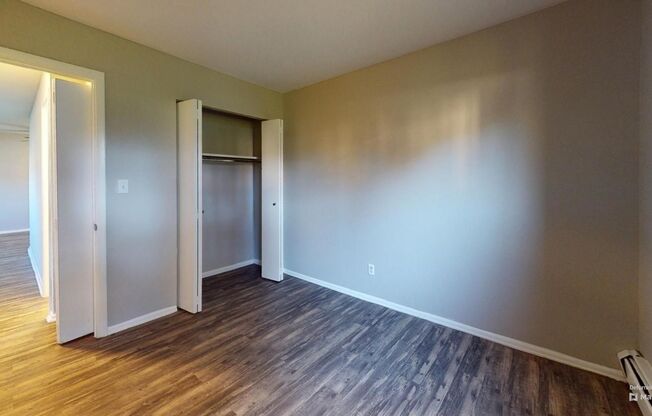 2 beds, 1 bath, 850 sqft, $925, Unit Unit 3