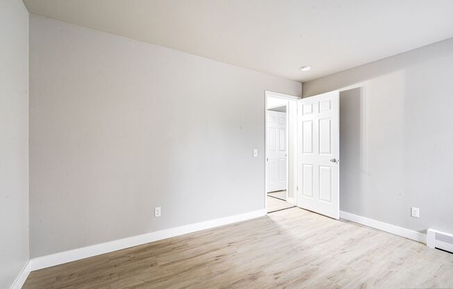 2 beds, 1 bath, 878 sqft, $1,449, Unit 3801-08
