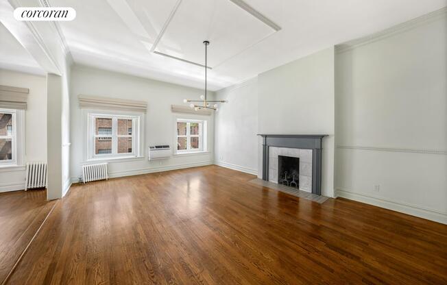 120 E 19 ST