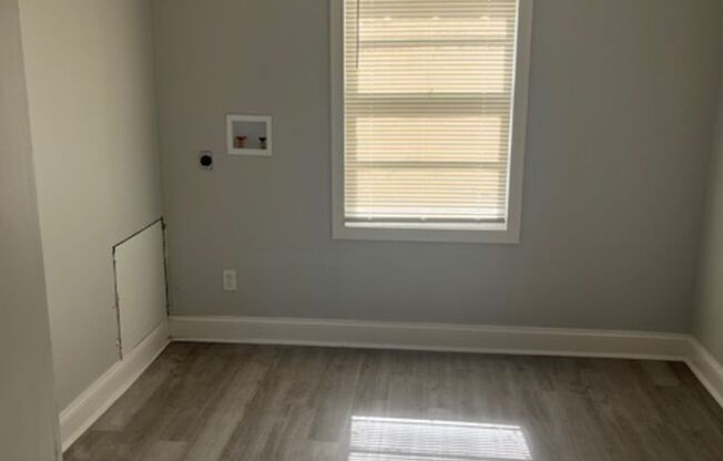 2 beds, 1 bath, $875