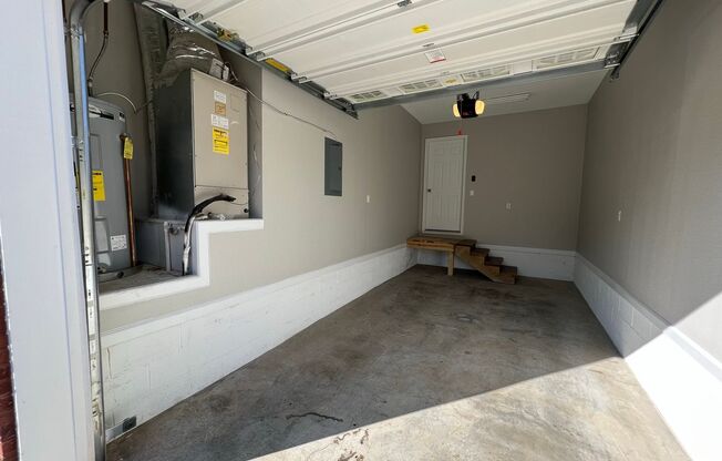 3 beds, 2.5 baths, 1,165 sqft, $1,895, Unit 831