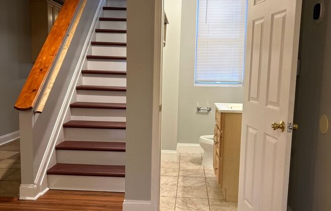 Charming 3BD/2.5BA Townhome w/ EV Charger in Hampden, MD!