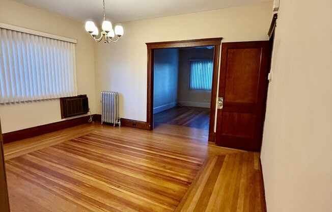 2 beds, 1 bath, 1,200 sqft, $2,600, Unit 1