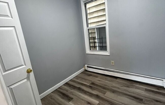 204 ELM ST