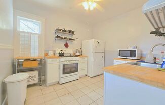 2 beds, 1 bath, $1,675