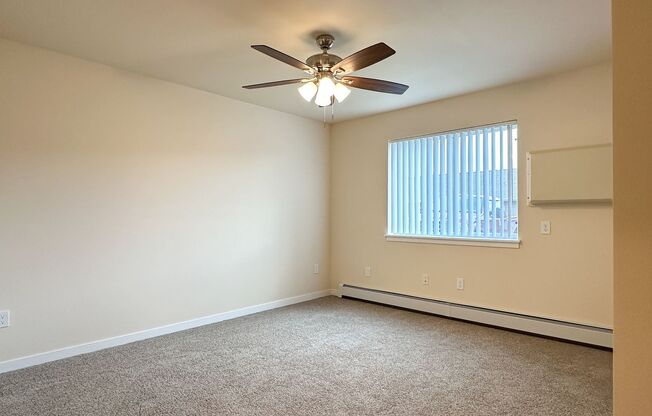 3 beds, 2 baths, 1,186 sqft, $1,385, Unit FL 5859-19