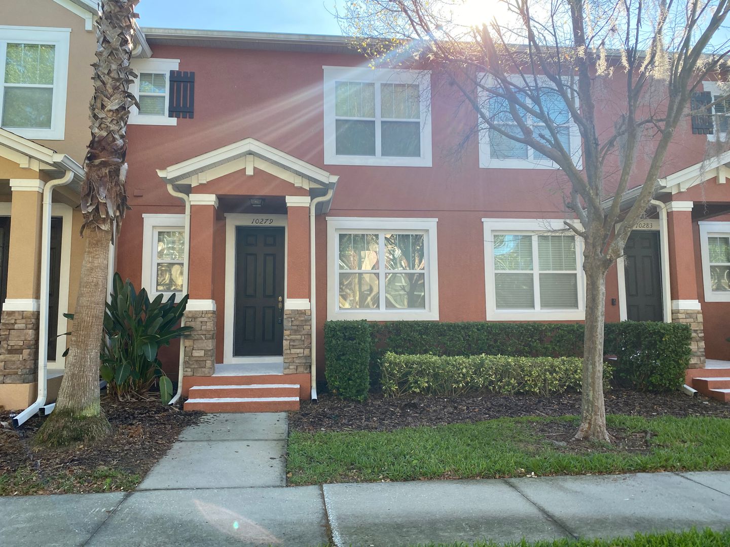 3 bedroom, 2.5 bathroom townhouse in Water Edge Lake Nona