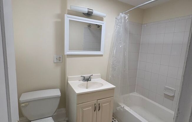 Studio, 1 bath, 425 sqft, $975, Unit 4827-A3