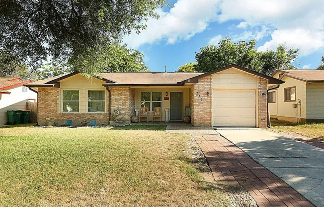 219 ROYAL DR