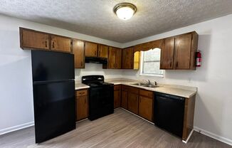 121/123 Lake Dr
