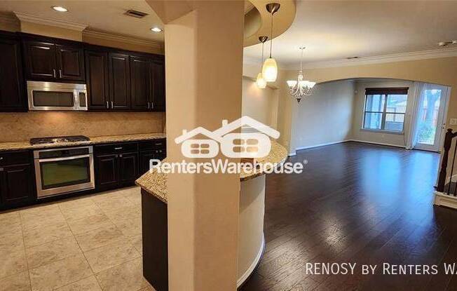829 W 26 ST