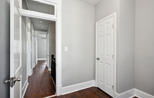 2 beds, 2 baths, $1,600, Unit B