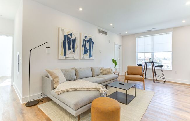 1 bed, 1 bath, 110 sqft, $1,490
