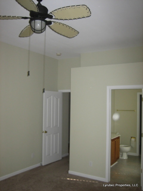 3 beds, 2 baths, $1,950