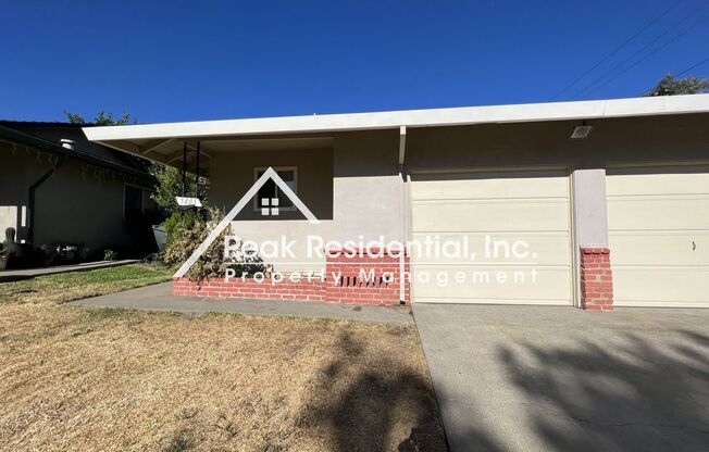 Updated 2bd/1ba Carmichael Duplex with Garage - Newly Upgraded!