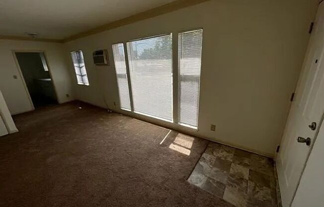 Camona Avenue - Venice Blvd Apartments