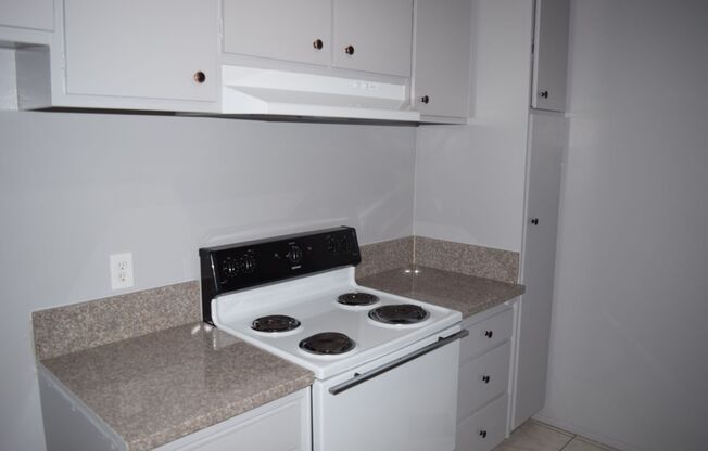 1 bed, 1 bath, 650 sqft, $1,795, Unit Unit 8