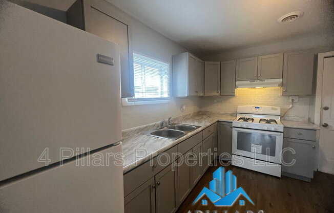 1120 W 150 ST