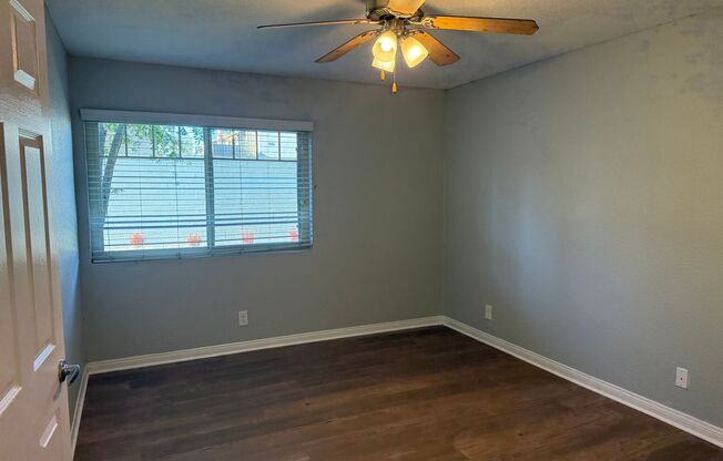 2 beds, 2 baths, 850 sqft, $2,985, Unit 841-11