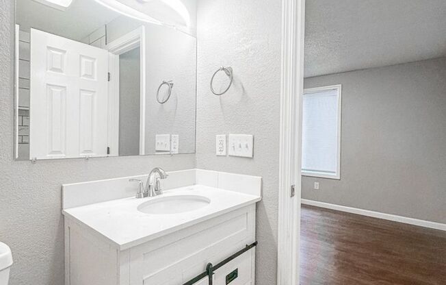 2 beds, 2 baths, 1,096 sqft, $1,575, Unit 1891C